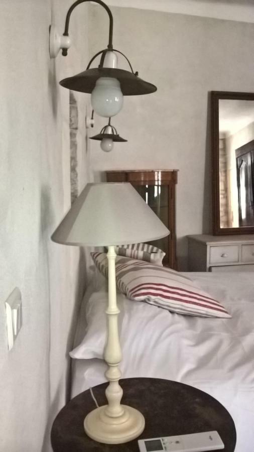 Le Lapin Blanc Apartman Saint-Rémy-de-Provence Kültér fotó